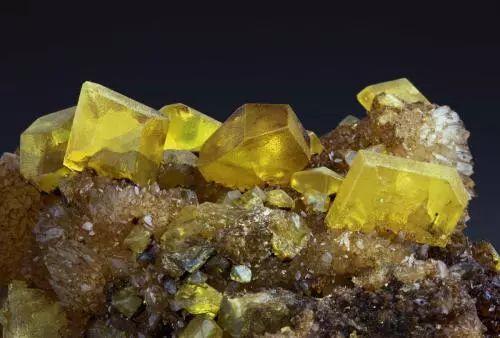 自然硫 s3石墨 c2金刚石 c1① 自然元素矿物(一)矿物类非金属矿产三